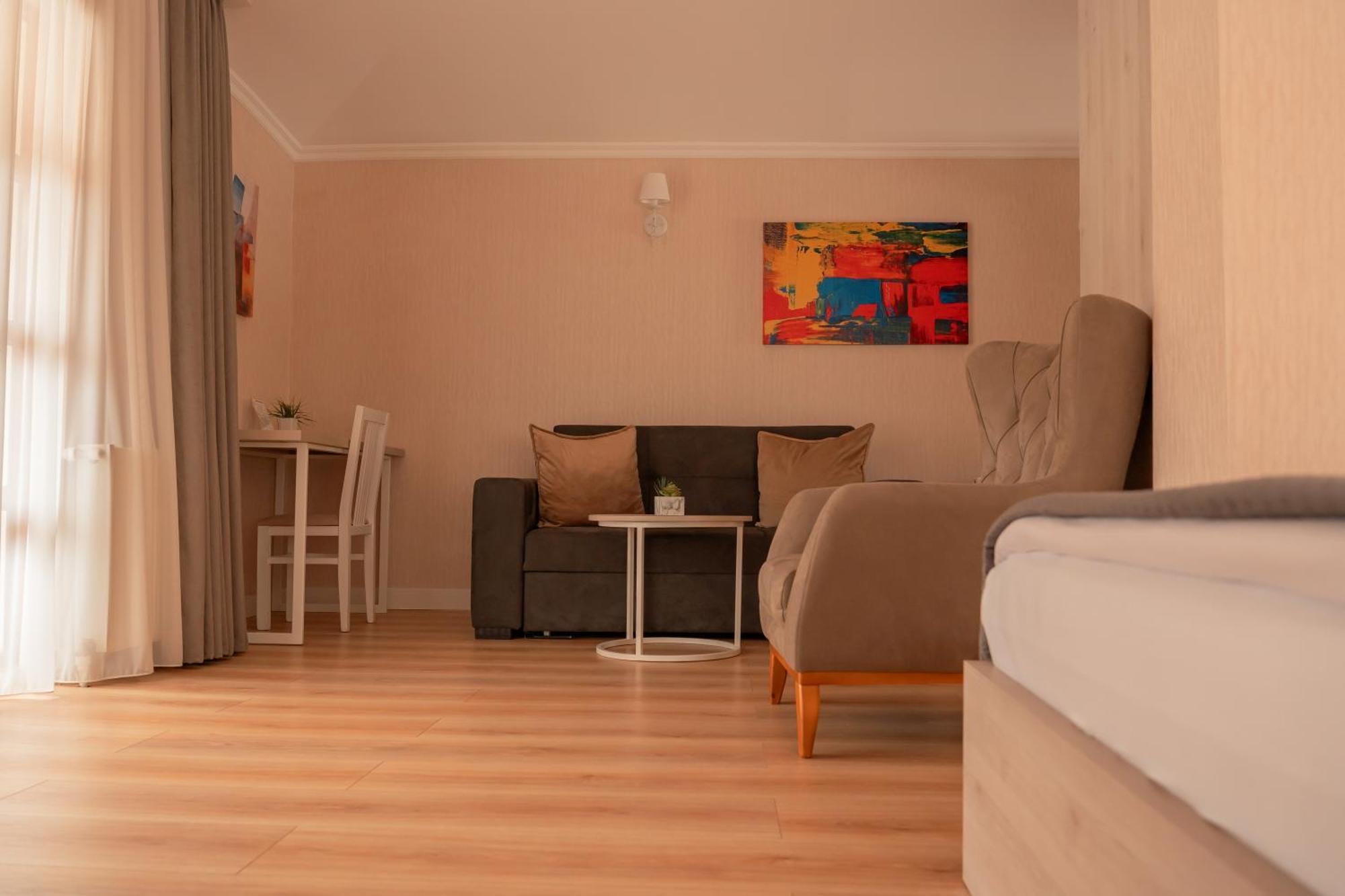 טביליסי Hotel Well Inn מראה חיצוני תמונה