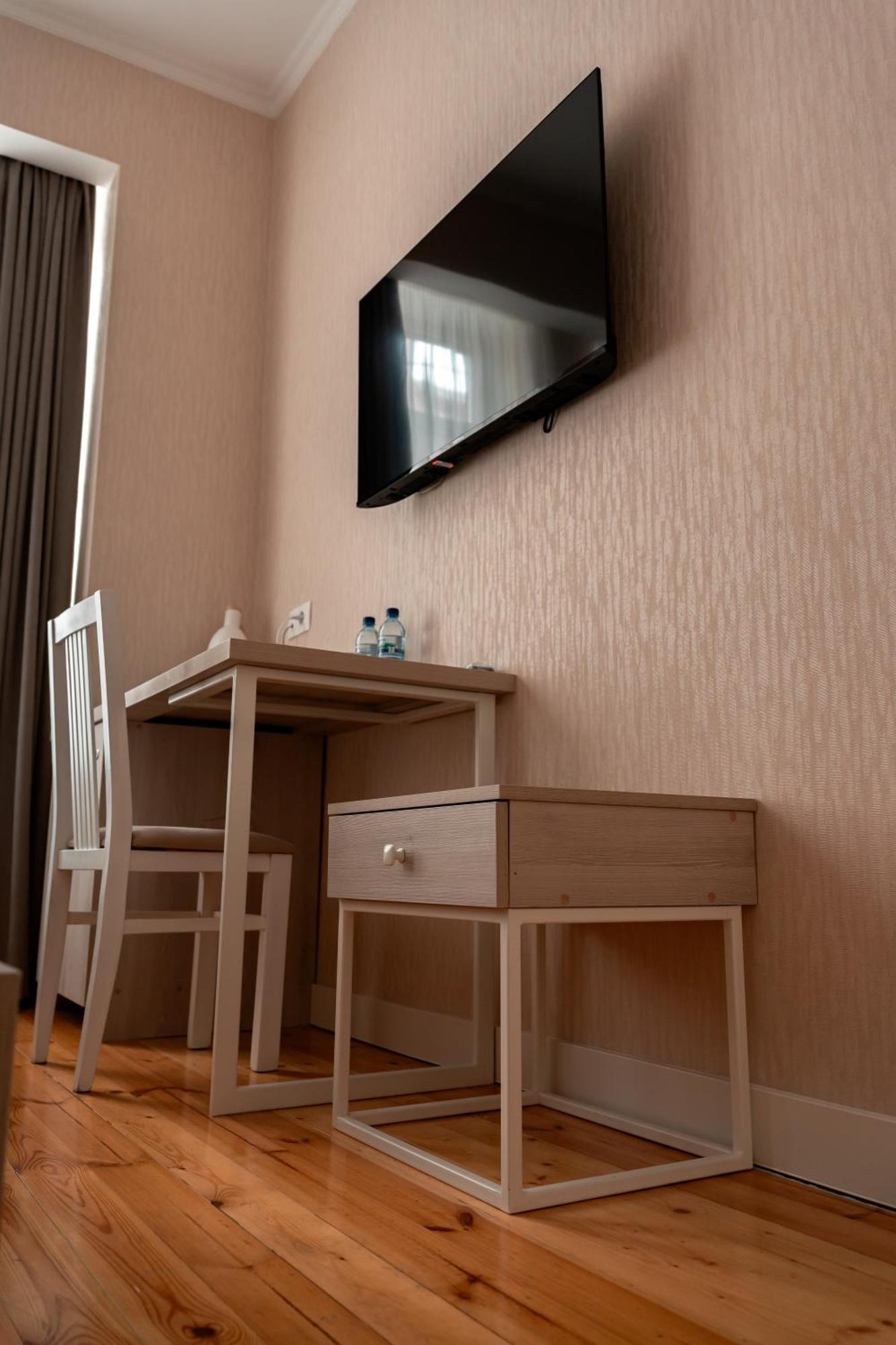 טביליסי Hotel Well Inn מראה חיצוני תמונה