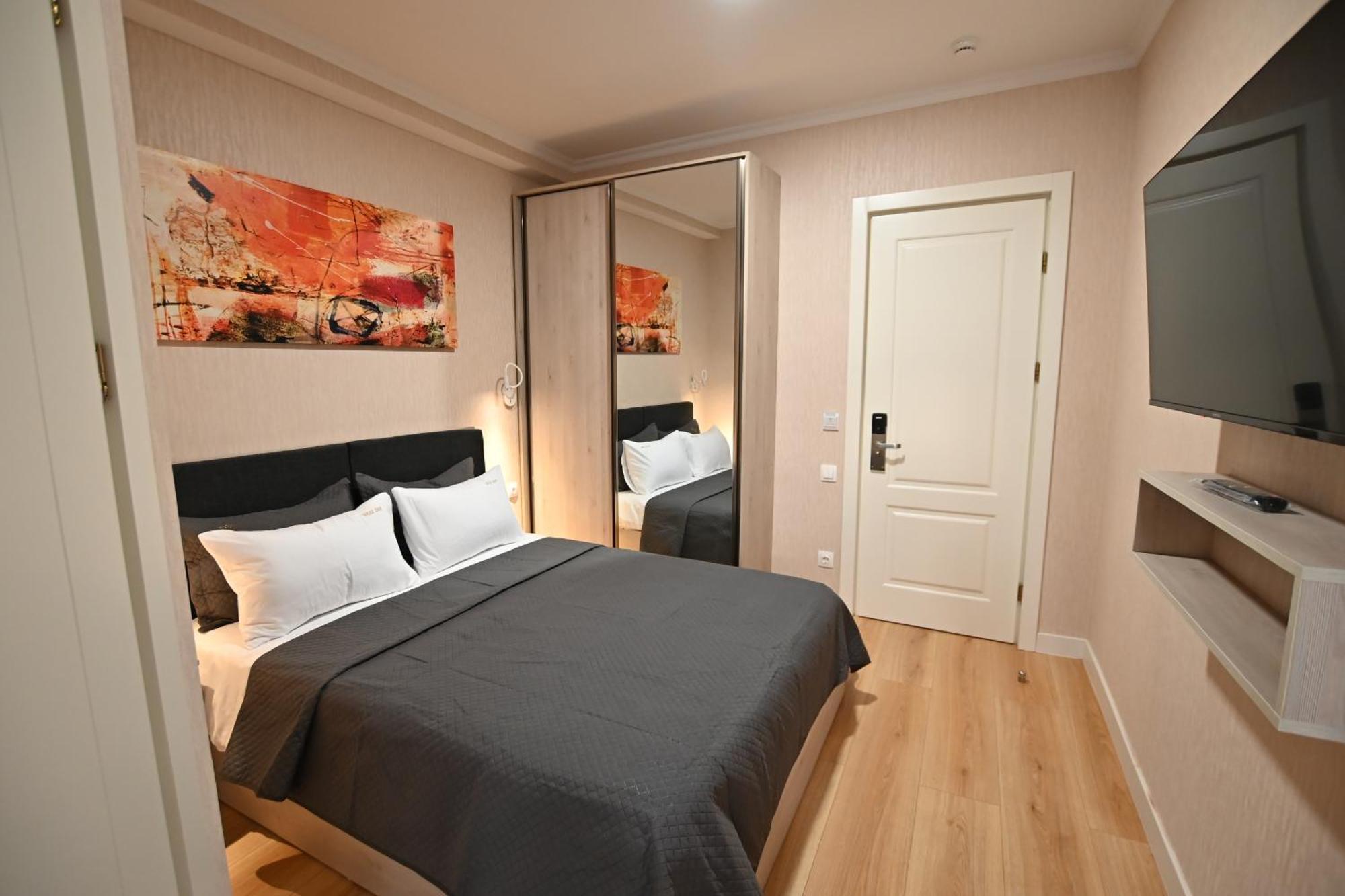 טביליסי Hotel Well Inn מראה חיצוני תמונה
